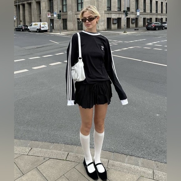 Black Velvet Mary Janes🖤 - Picture 5 of 8